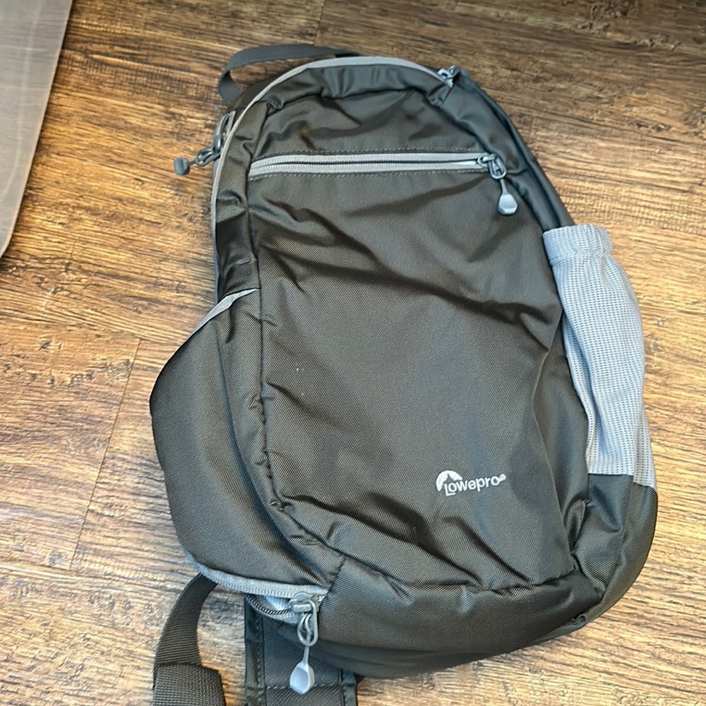 Lowepro camera sling bag